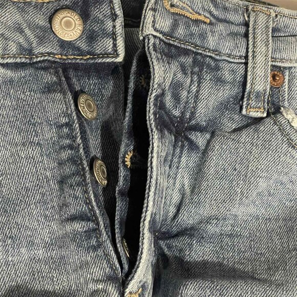 OLD NAVY WOMEN DISTRESSED HIGH RISE‎ O.G. STRAIGHT LIGHT WASH SIZE 6 - Picture 4 of 11